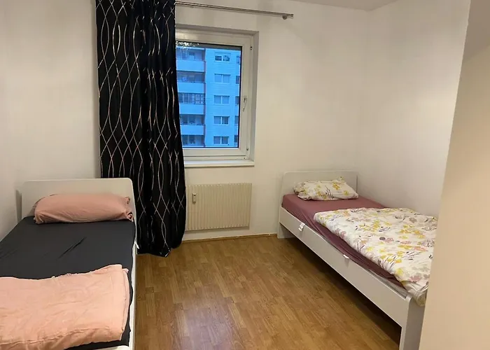 Gemuetliche In Leonding Appartamento